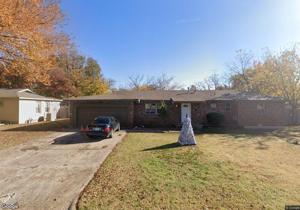 828 Glenda Dr, Bedford, TX 76022 - photo 1