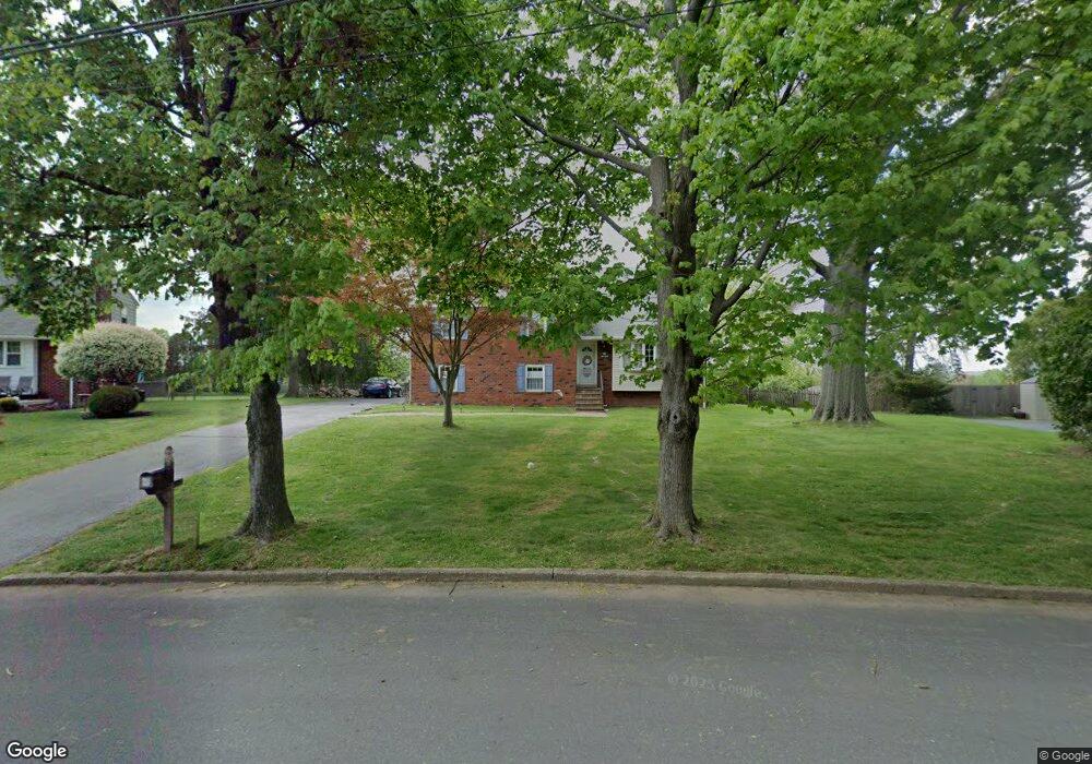 2215 Carol Ln, Norristown, PA 19401 - photo 1