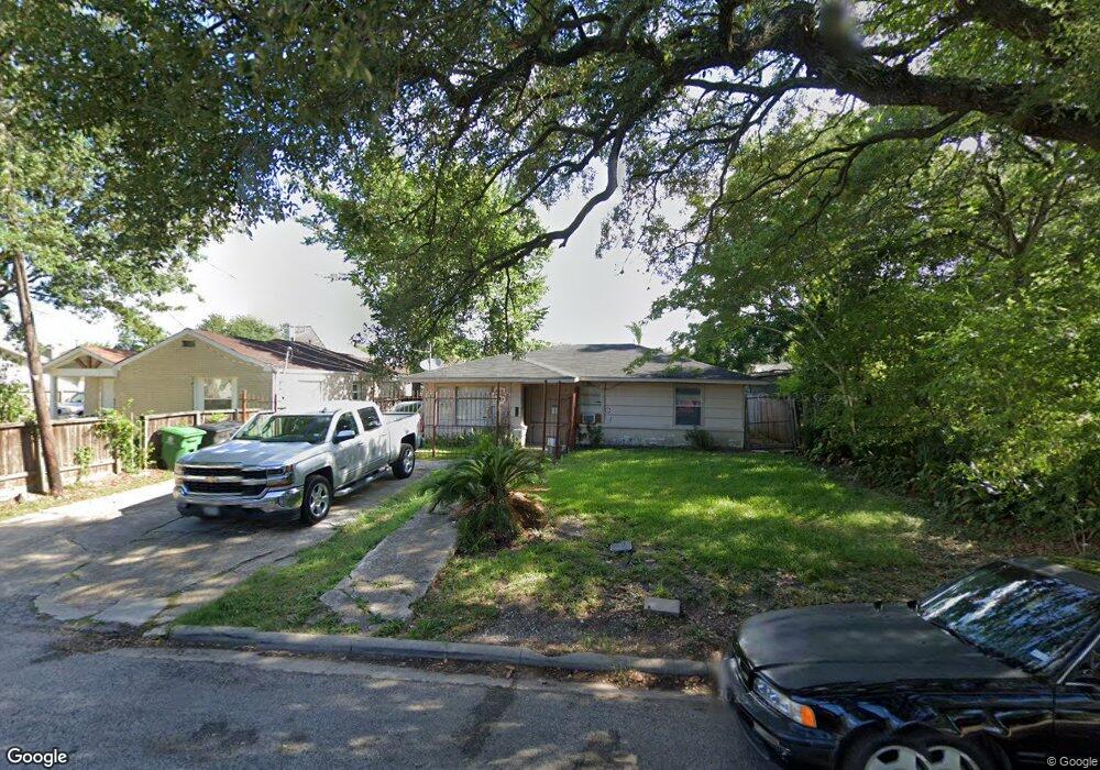 4821 Briscoe St, Houston, TX 77033 - photo 1