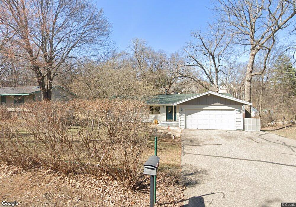 15018 Peteler Ln, Minnetonka, MN 55345 - photo 1