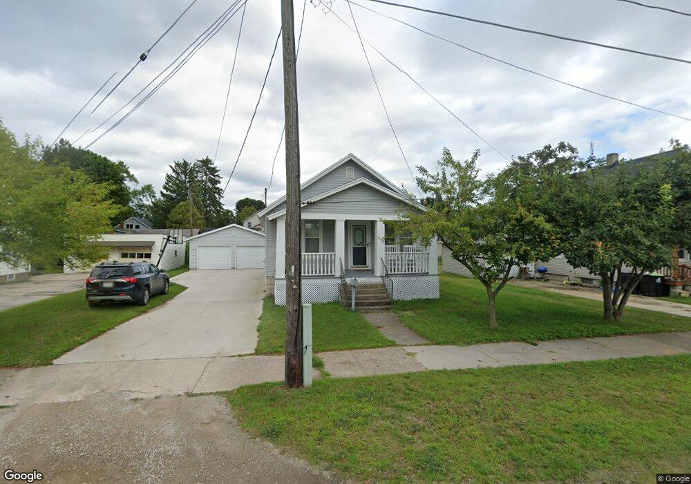 1108 16th St, Menominee, MI 49858 - photo 1