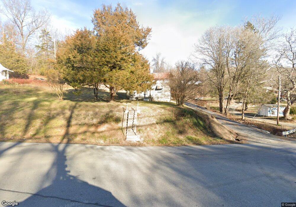 2001 E Main St, Waynesboro, VA 22980 - photo 1