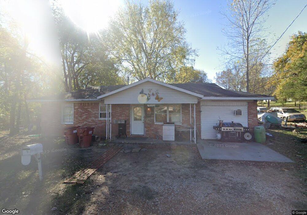903 W 3rd St, Hugo, OK 74743 - photo 1