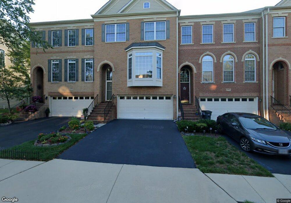25892 Commons Square, Chantilly, VA 20152 - photo 1
