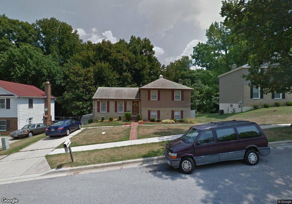 4612 Birchtree Ln, Temple Hills, MD 20748 - photo 1