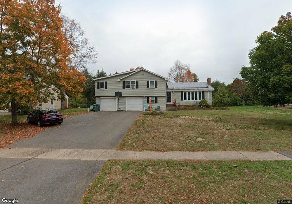 93 Cambridge Dr, Glastonbury, CT 06033 - photo 1