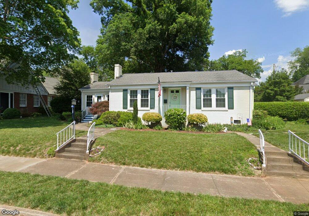 204 N Oak St, Statesville, NC 28677 - photo 1