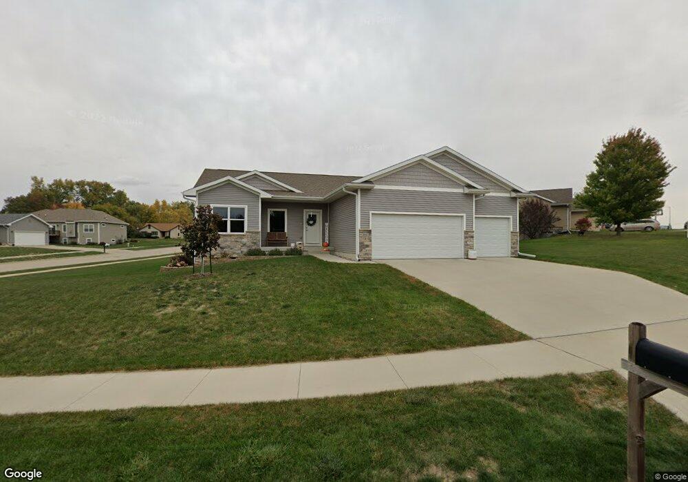 860 S 17th Ave W, Newton, IA 50208 - photo 1