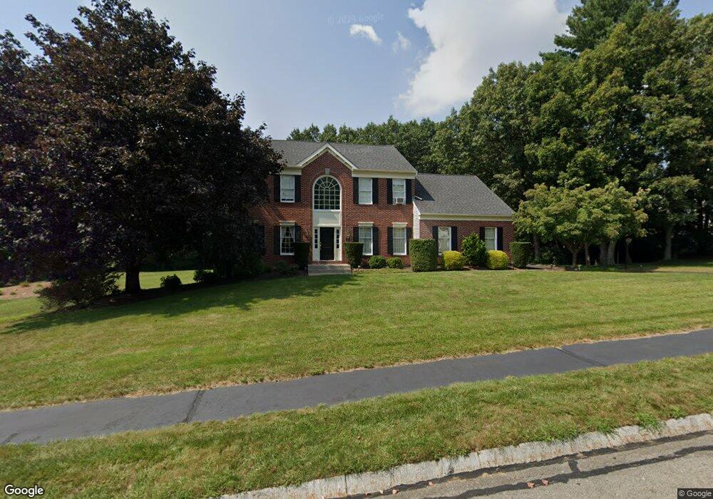 11 Norumbega Cir, Franklin, MA 02038 - photo 1