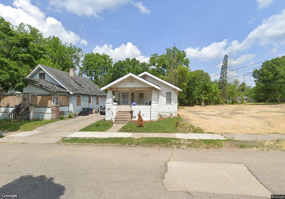 1637 Delaware Ave, Flint, MI 48506 - photo 1