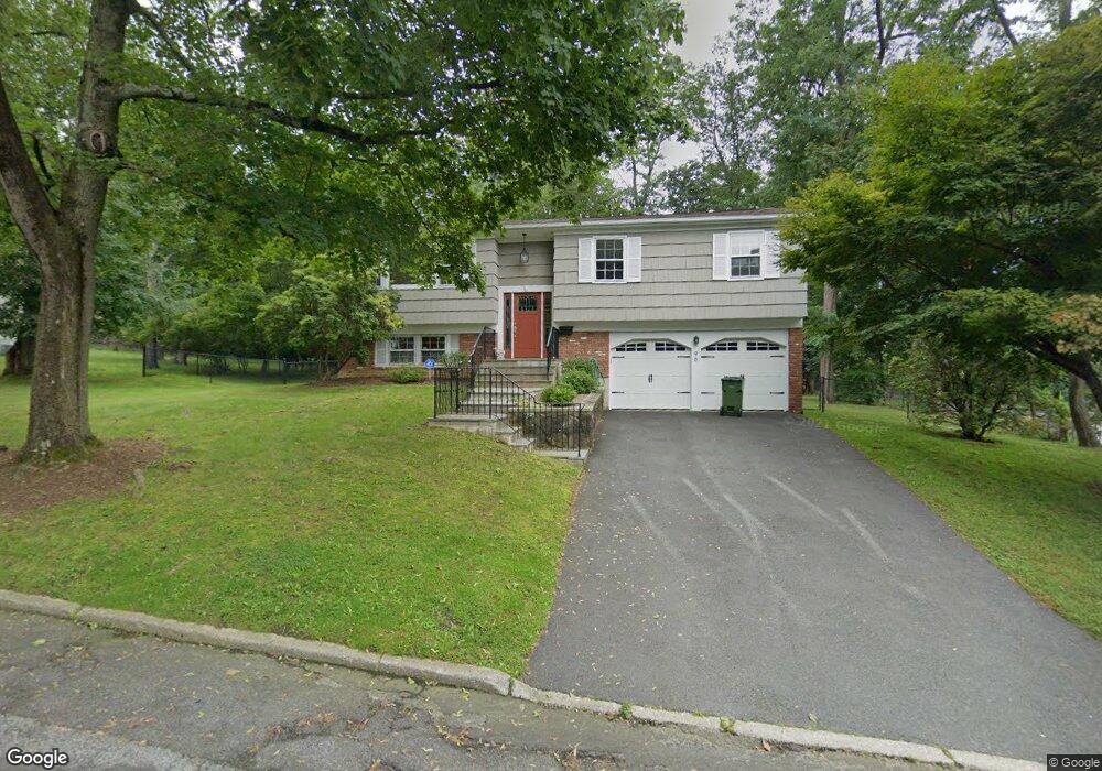 96 Stephens Dr, Tarrytown, NY 10591 - photo 1