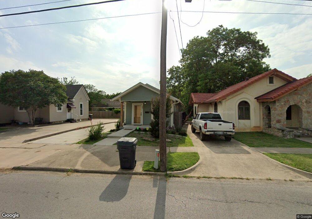 207 E St NW, Ardmore, OK 73401 - photo 1