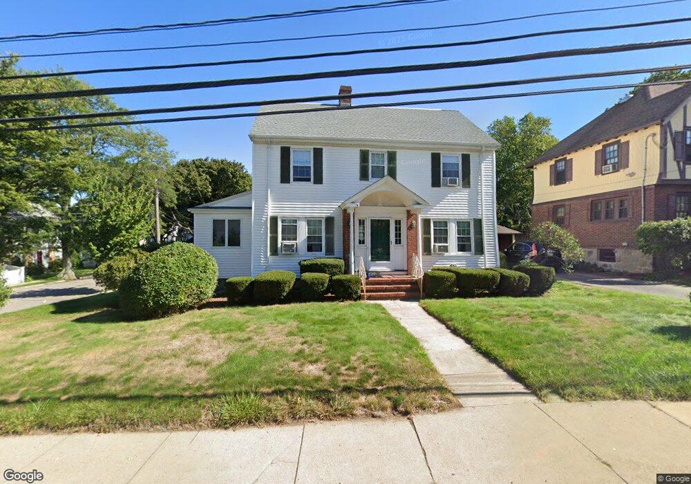 287 Lagrange St, West Roxbury, MA 02132 - photo 1