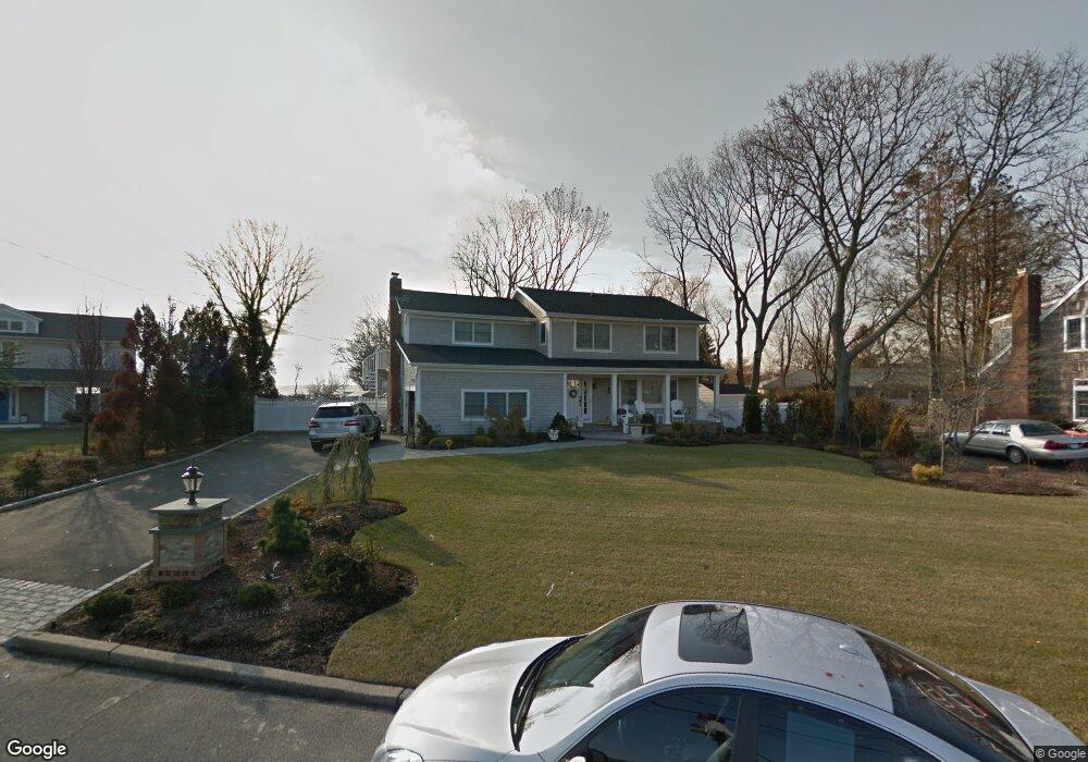 118 Benson Ave, Sayville, NY 11782 - photo 1