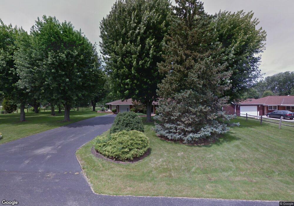 11913 Parklane Dr, Kenton, OH 43326 - photo 1