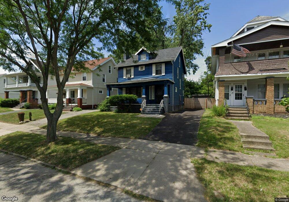 840 Helmsdale Rd, Cleveland, OH 44112 - photo 1