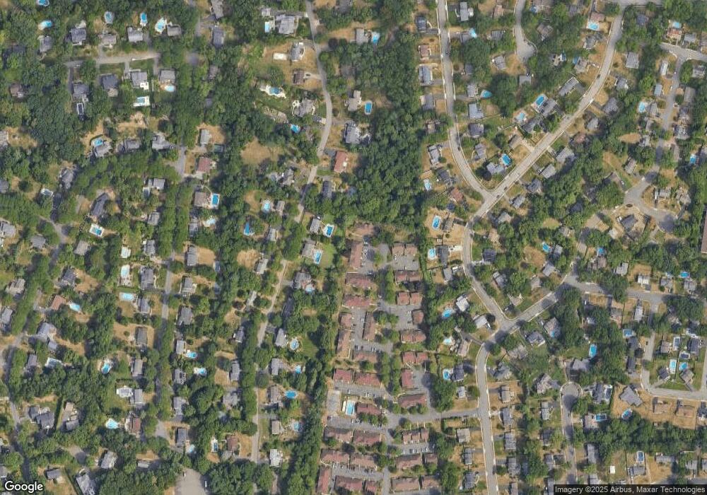 32-3 Tamaron Dr, Waldwick, NJ 07463 - photo 1