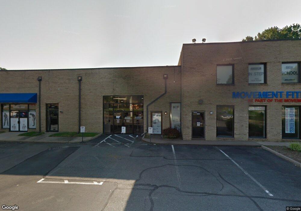 3891 Pickett Rd, Fairfax, VA 22031 - photo 1