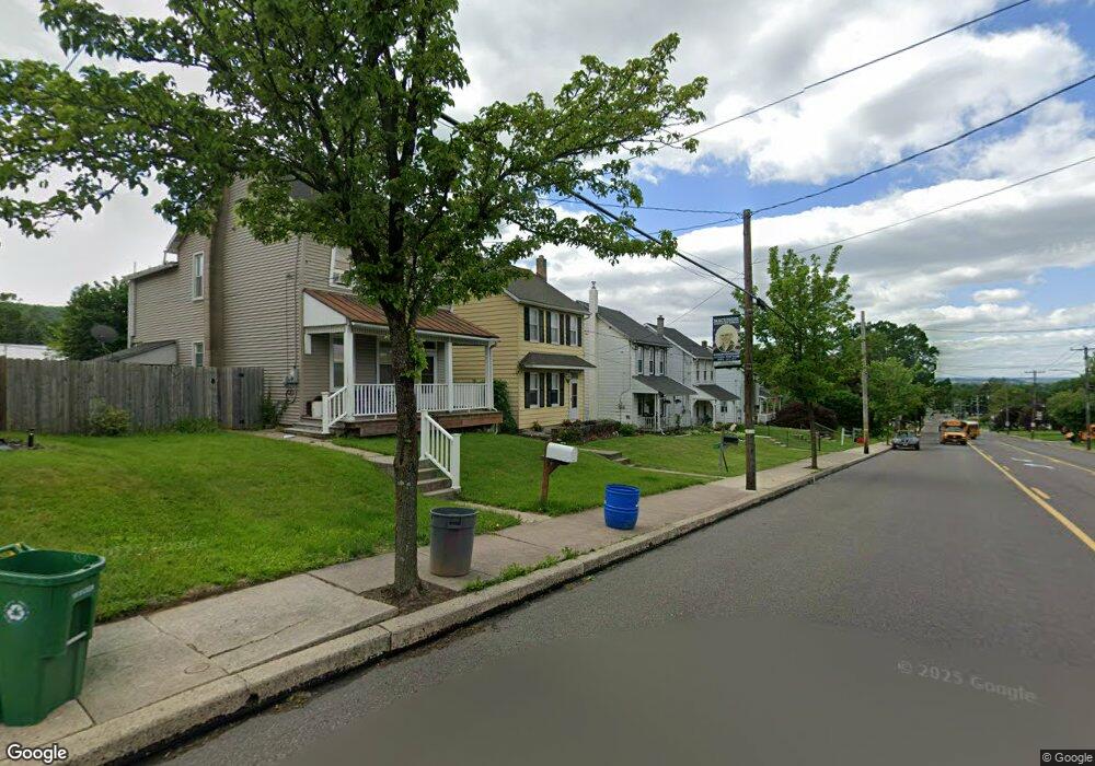 628 E Main St, Macungie, PA 18062 - photo 1