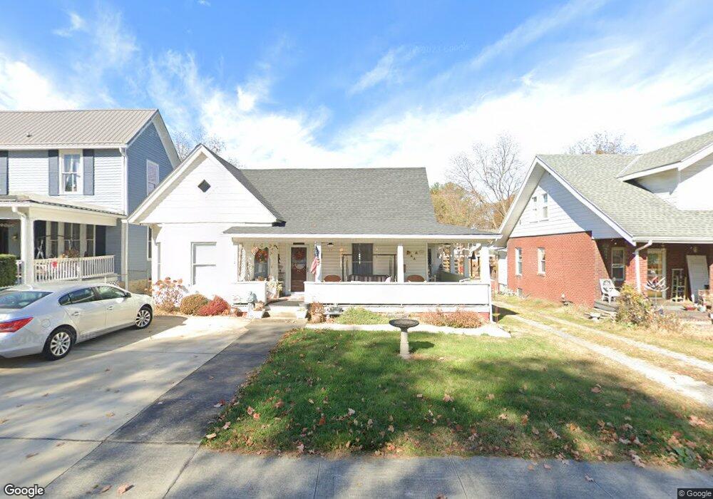 114 W Locust St, Johnson City, TN 37604 - photo 1