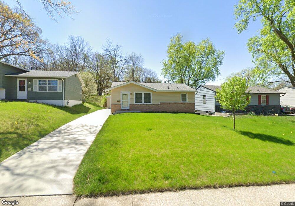 2800 Holcomb Ave, Des Moines, IA 50310 - photo 1