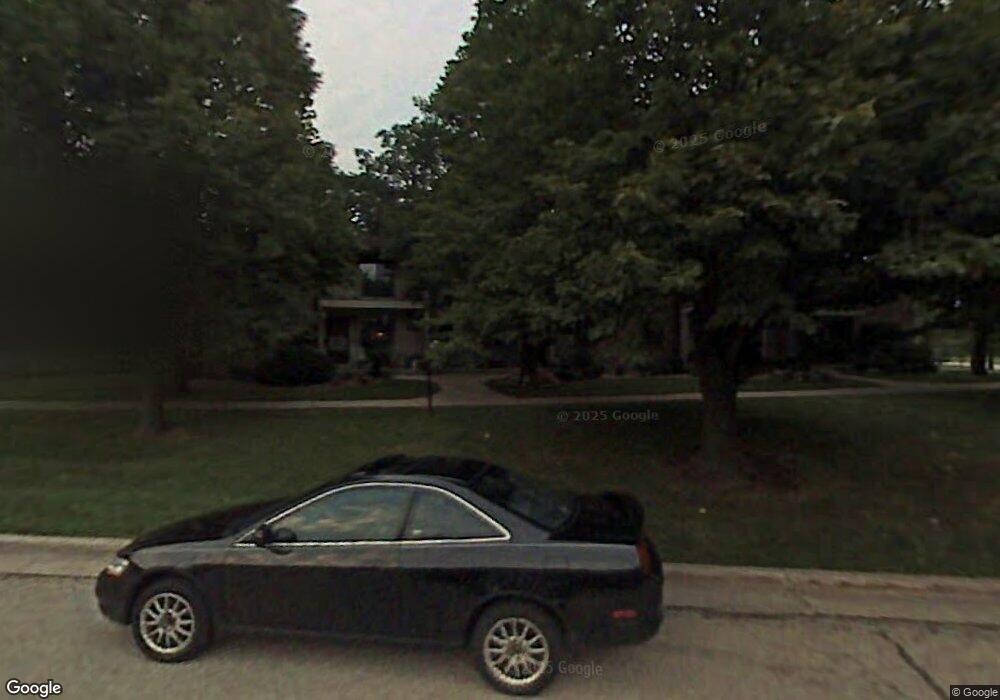 1726 S Carriage Ln, New Berlin, WI 53151 - photo 1