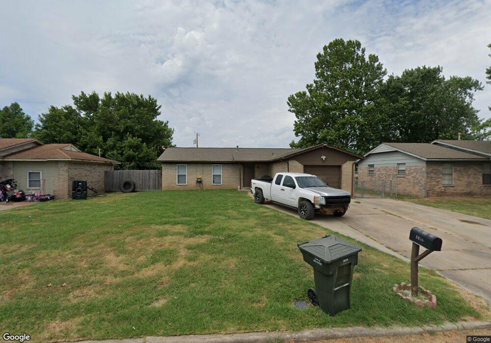 1110 S Broadway St, Skiatook, OK 74070 - photo 1