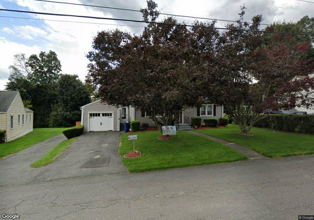 239 Anna Ave, Waterbury, CT 06708 - photo 1