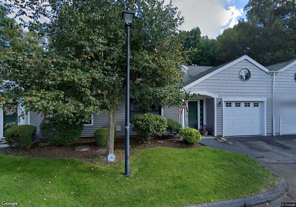 33 Red Cedar Cir, Orange, CT 06477 - photo 1