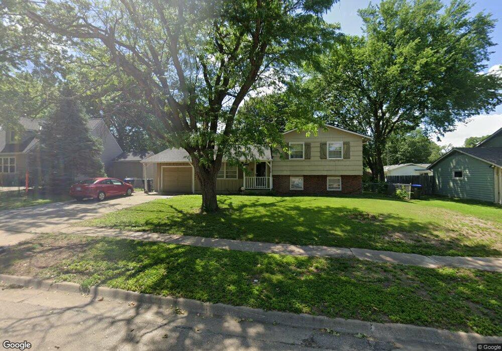 3037 SW Mulvane St, Topeka, KS 66611 - photo 1