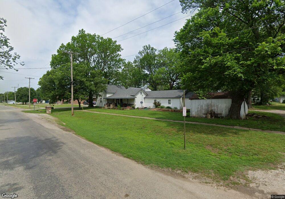 801 E 6th St, Altamont, KS 67330 - photo 1