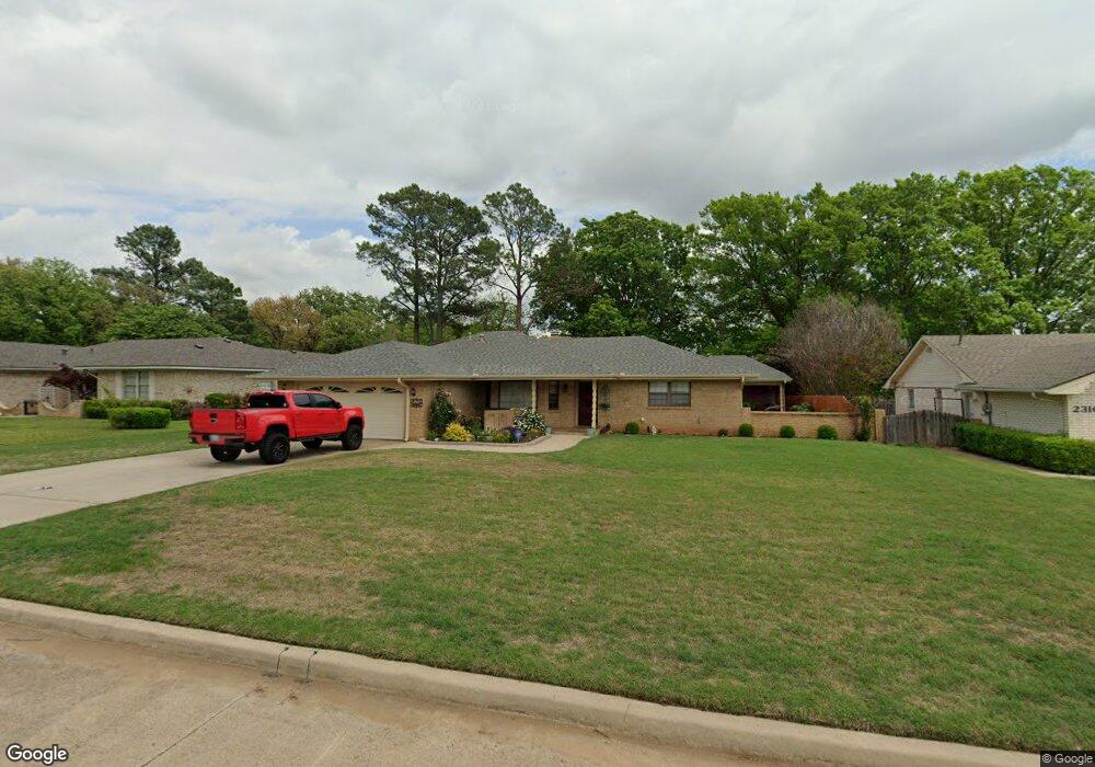 2402 W Club Rd, Duncan, OK 73533 - photo 1