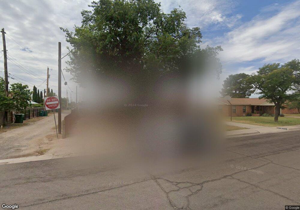 1601 Chuckwagon Dr, Hobbs, NM 88240 - photo 1