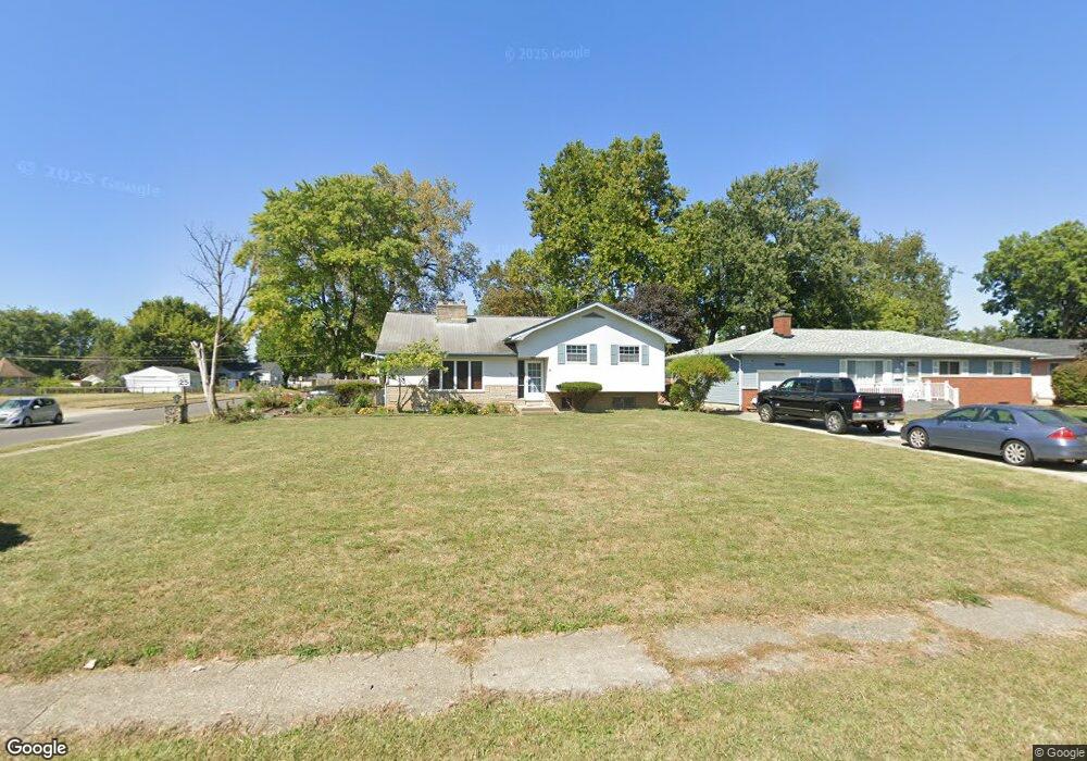 699 Bernhard Rd, Columbus, OH 43213 - photo 1