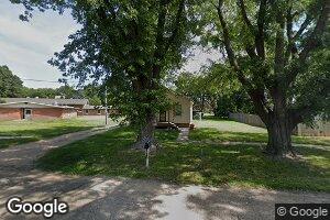 610 N Locust St, Red Cloud, NE 68970