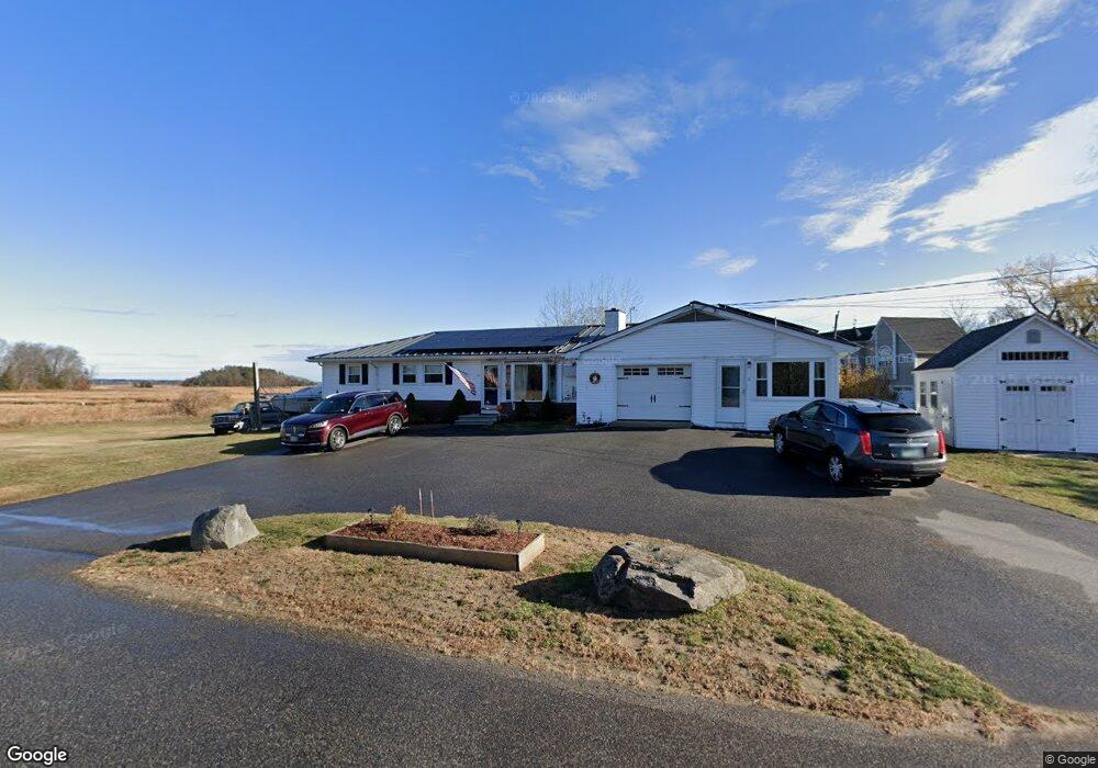 6 Causeway St, Seabrook, NH 03874 - photo 1