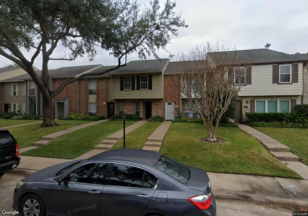 10260 Longmont Dr unit 41, Houston, TX 77042 - photo 1