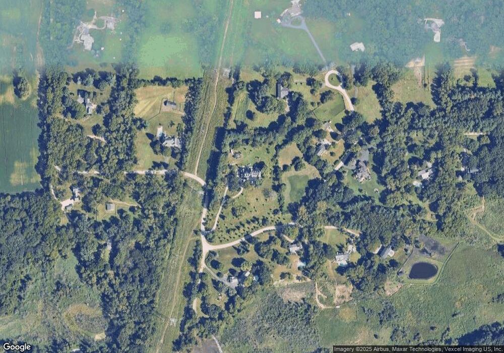 19N601 Deepwood Rd, Barrington, IL 60010 - photo 1