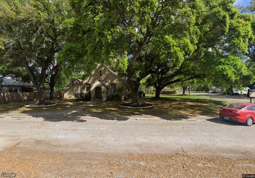 1317 5th St, Bay City, TX 77414 - photo 1