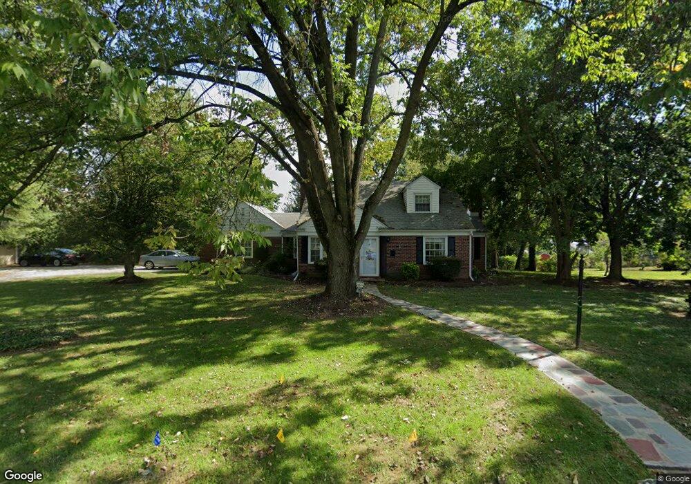 302 Martin Ln, Wallingford, PA 19086 - photo 1