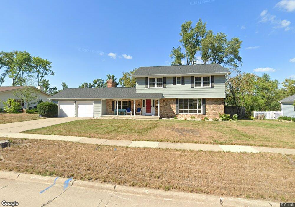 3504 Random Rd SE, Cedar Rapids, IA 52403 - photo 1