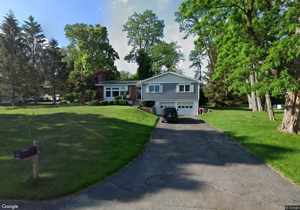 14 Princess La, Colonie Tov, NY 12211 - photo 1