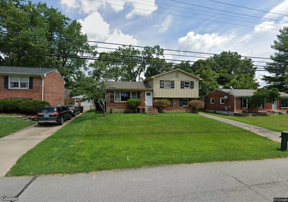 9323 Hudson Ln, Louisville, KY 40291 - photo 1