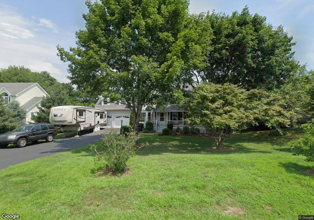 530 Wigwam Ln, Stratford, CT 06614 - photo 1