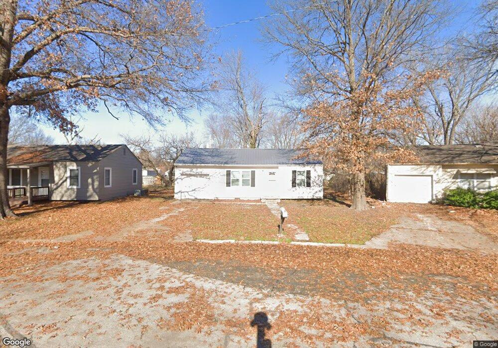 1208 Ward Ave, Parsons, KS 67357 - photo 1