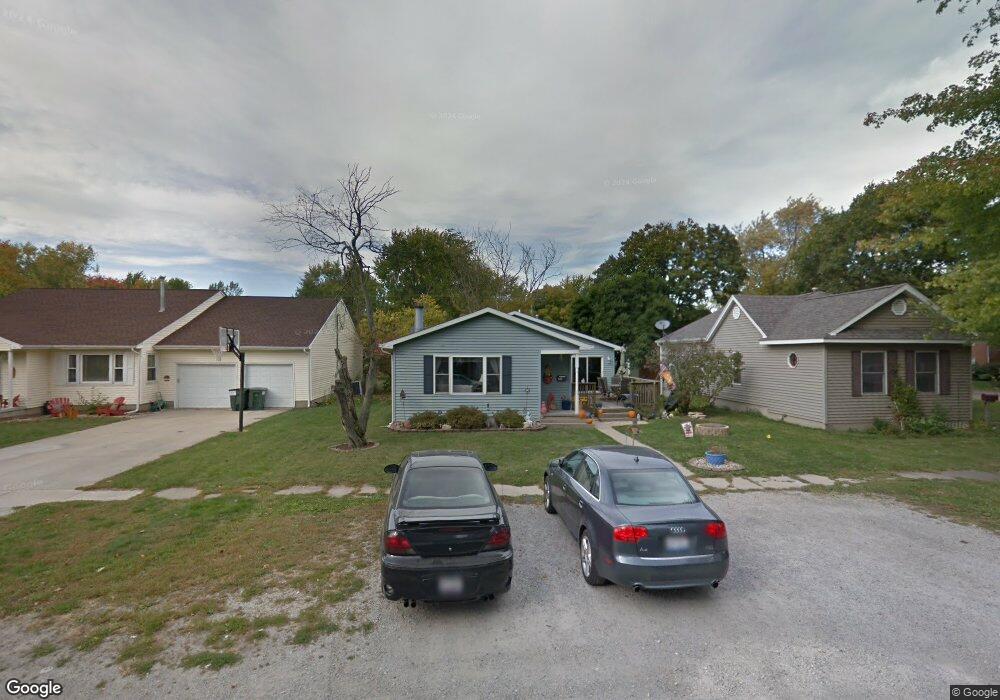 504 E Barker St, Tuscola, IL 61953 - photo 1