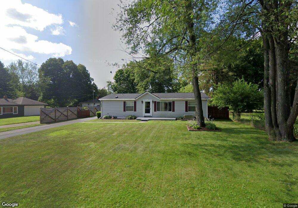 7035 Banks, Waterford, MI 48327 - photo 1