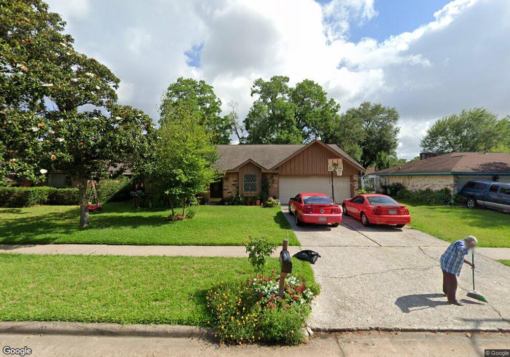 5934 Gum Grove Ln, Houston, TX 77088 - photo 1