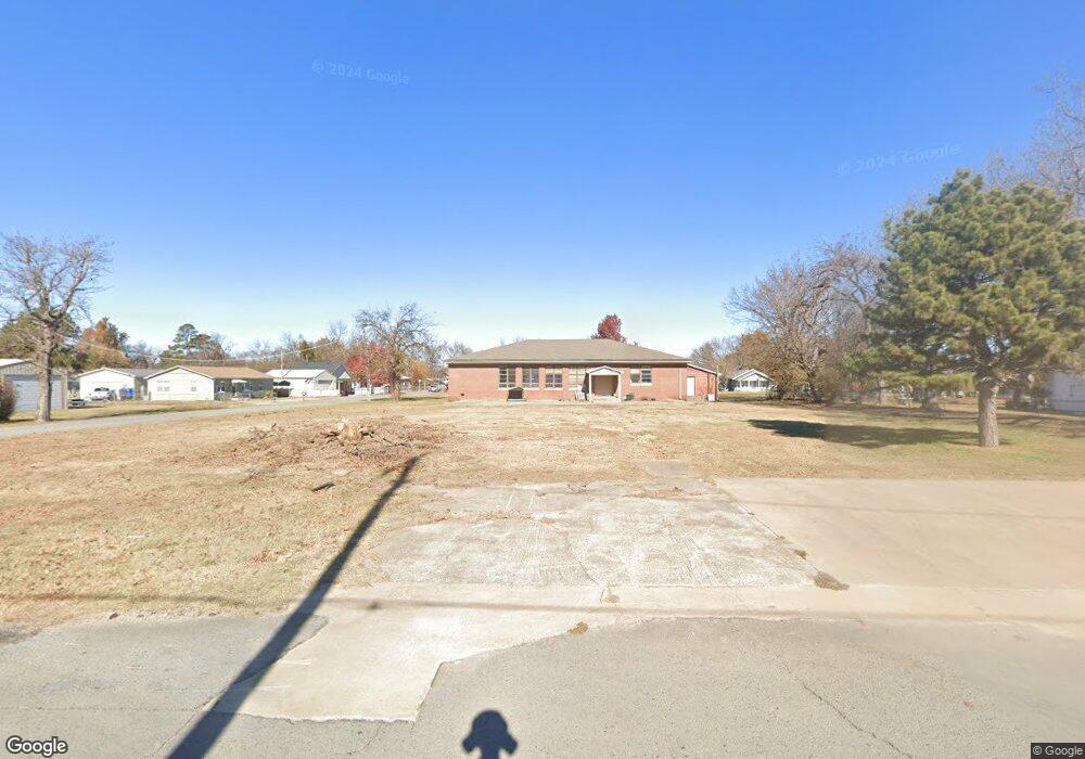 401 Broadway Ave, Eufaula, OK 74432 - photo 1