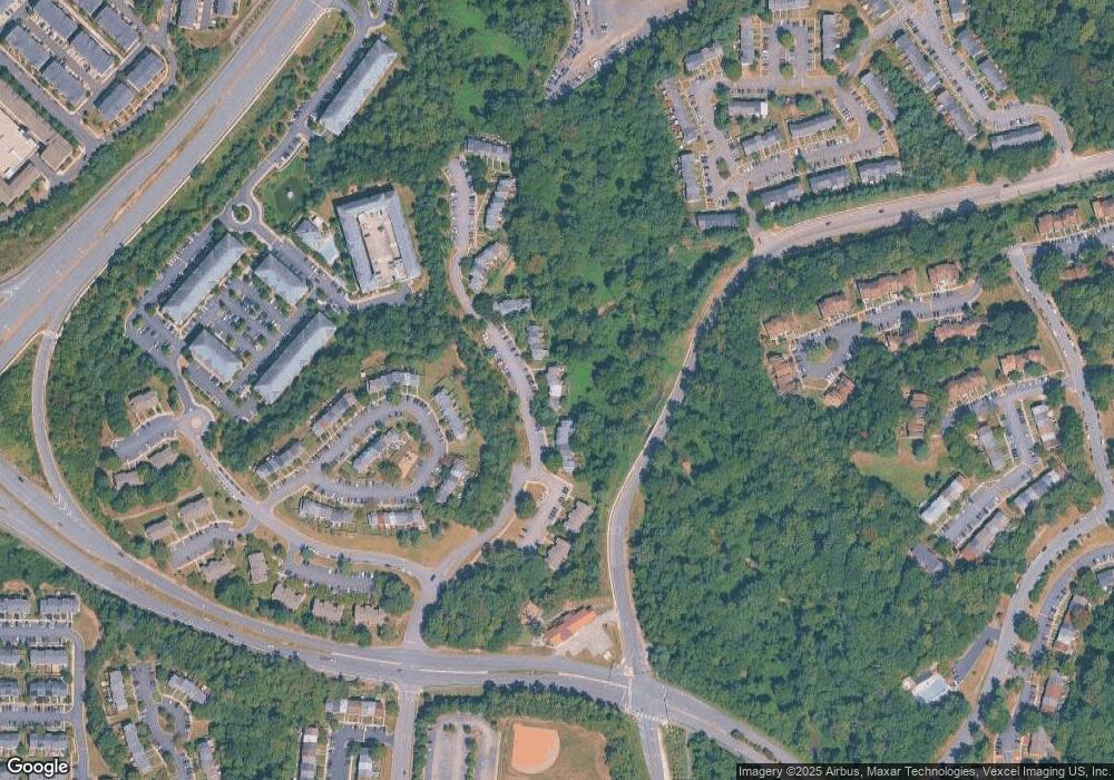 15261 Valley Stream Dr, Woodbridge, VA 22191 - photo 1